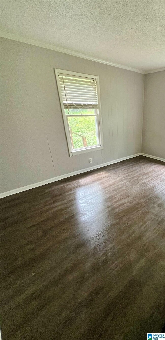 Building Photo - 511 12th St