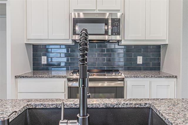 Building Photo - 117 W Sears St