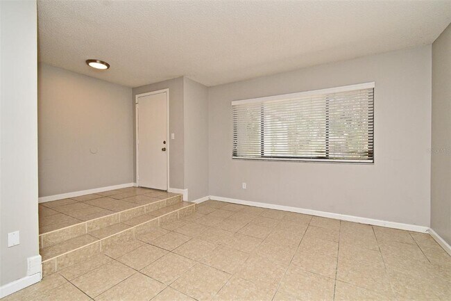 Building Photo - 512 Shane Cir