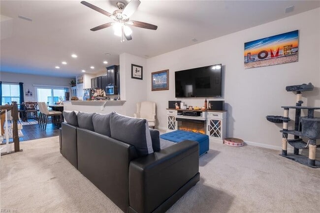 Building Photo - 605 Brickell Chase