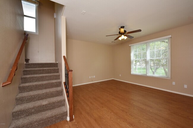 Building Photo - 4757 E Woodside Way