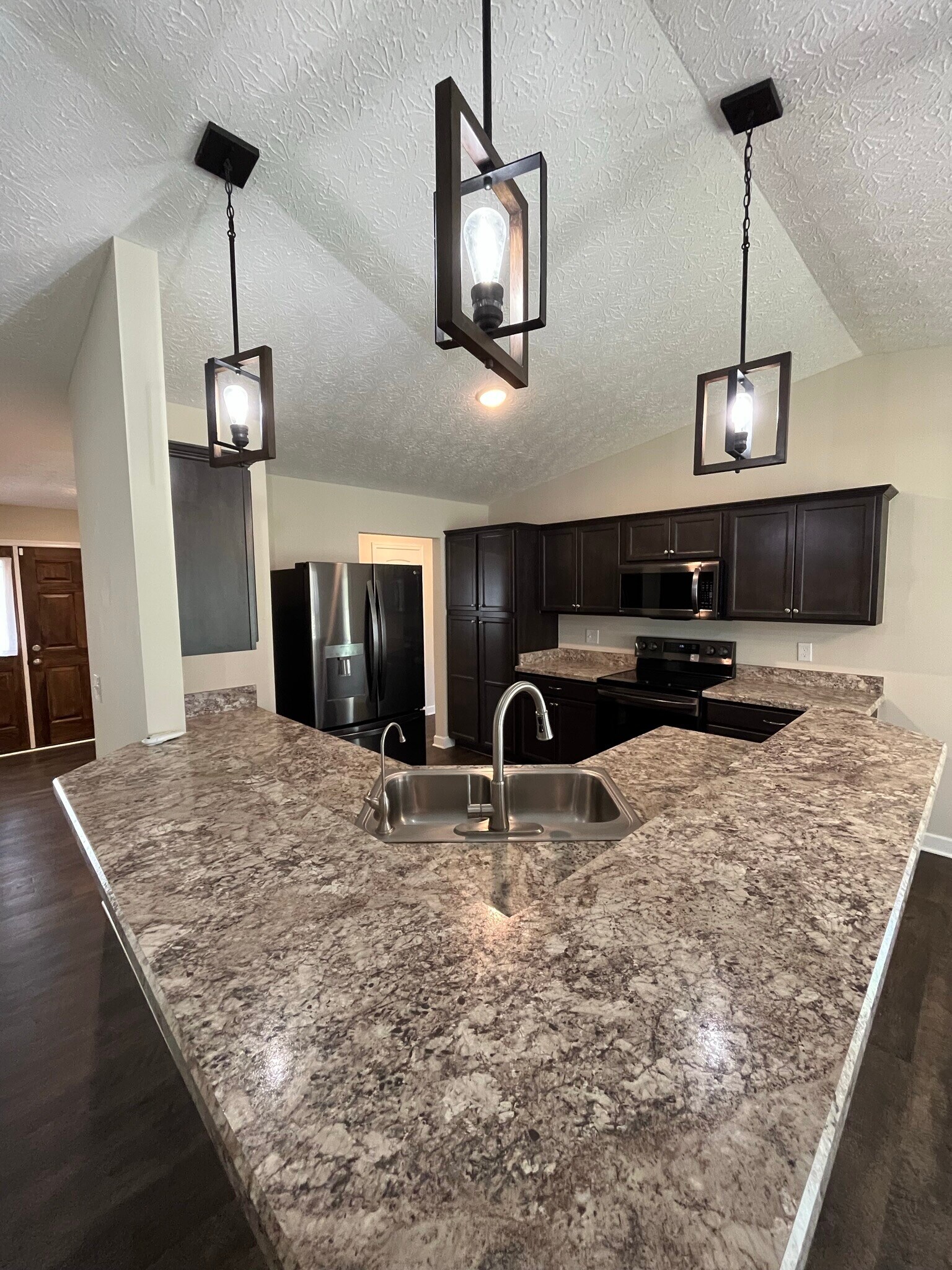 Building Photo - 17200 OH-739