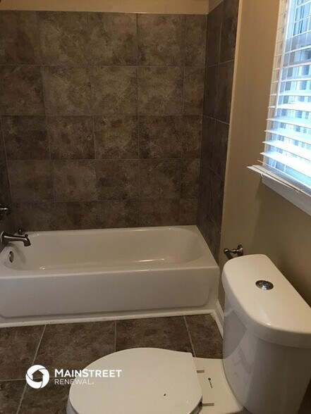 Building Photo - 908 Saybrook Cir NW