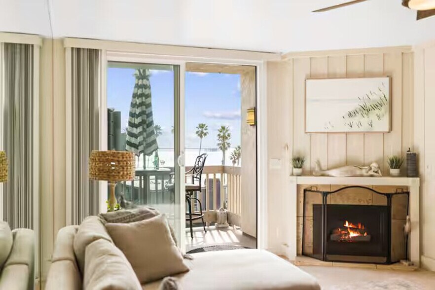 Building Photo - 999 N Pacific St