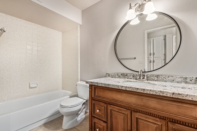 Building Photo - Beautifully upgraded 2 Bedroom/2 Bath Home...
