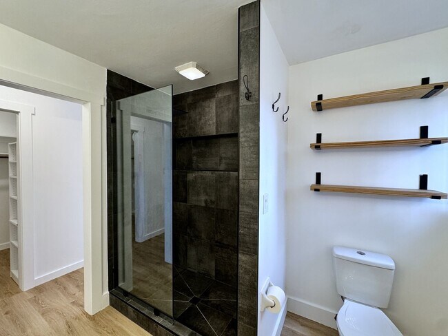 Building Photo - READY NOW!! 4-Bedroom Home in Lake Trant w/Attached Garage! Pet Friendly!