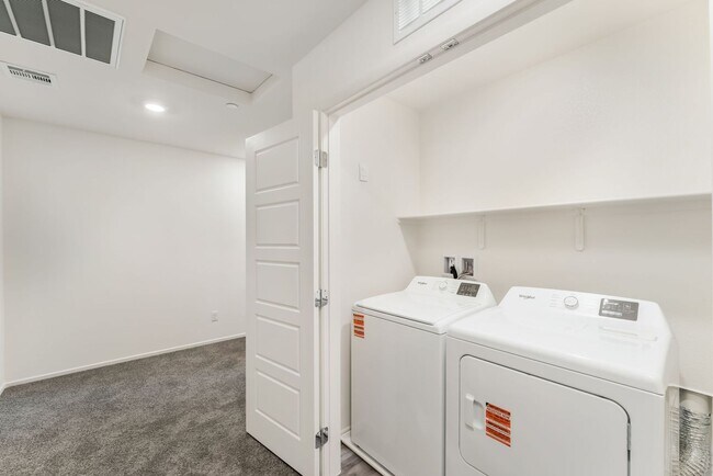 Building Photo - 7352 Joanna Brk St