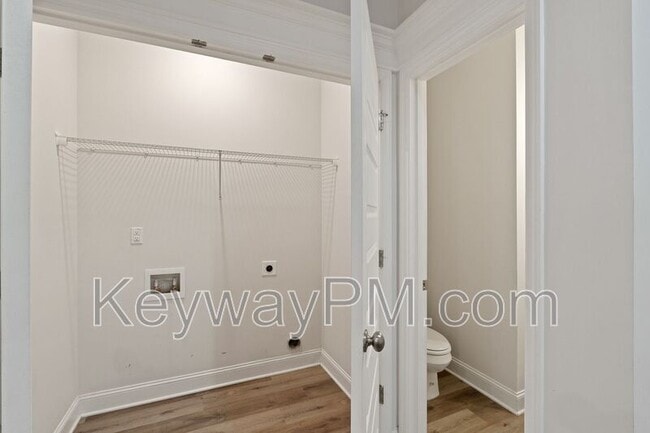 Building Photo - 314 Sumac Trail