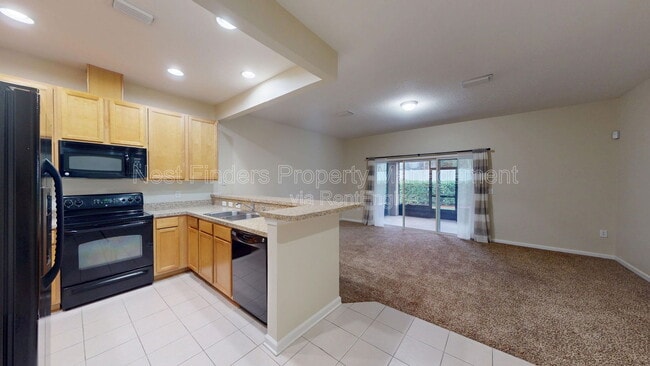 Building Photo - 13339 Solar Dr