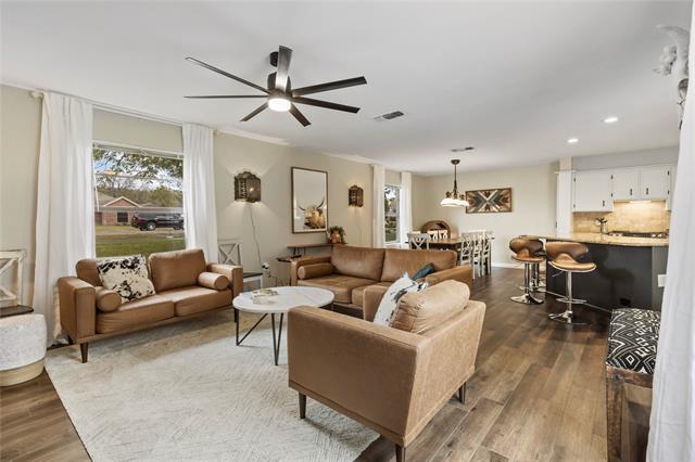 Building Photo - 301 Granada Calle St