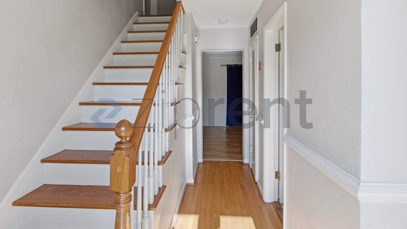 Building Photo - 324 Busher Rd