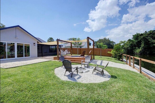 Building Photo - 3026 Dunlin Rd