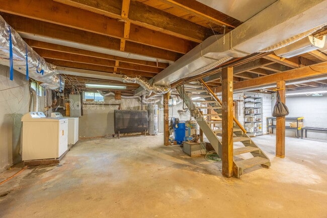 Building Photo - 451 Birch Mountain Rd