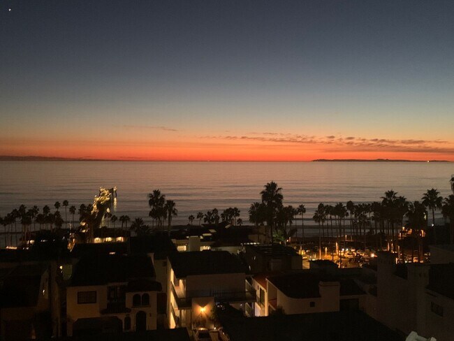 Building Photo - 420 Monterey Ln