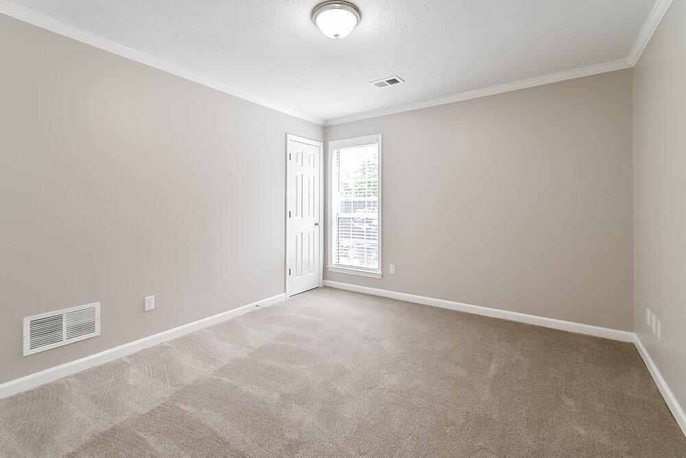 Building Photo - 4401 Okeechobee Dr