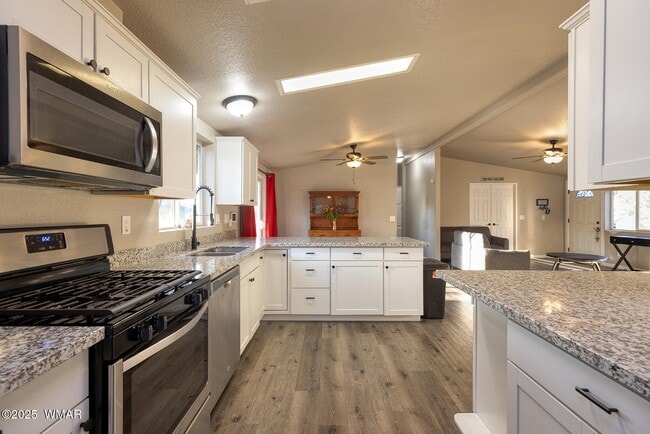 Building Photo - 430 Timber Ridge Loop