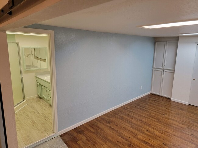 Building Photo - 707 Cirby Way