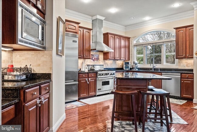 Building Photo - 7000 Eastern Red Cedar Ln