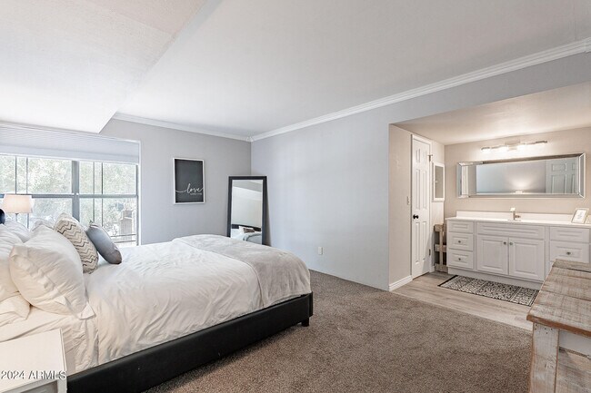 Building Photo - 5110 N 31st Way