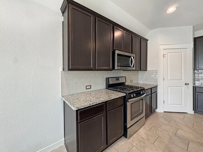 Building Photo - 13806 Quiet Fox Ln