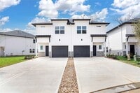 Building Photo - 1951 Longmire Villas Ct