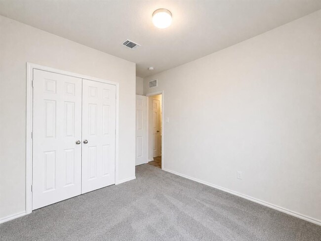 Building Photo - 220 Pepperbark Loop