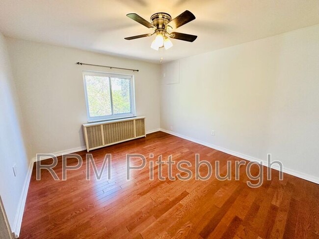 Building Photo - 6517 Rosemoor St