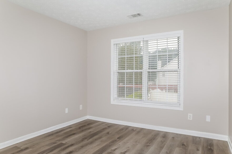 Building Photo - 652 Adams Landing Ct