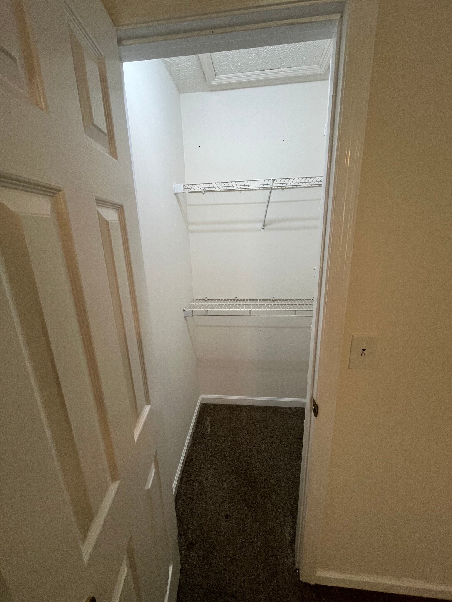 Building Photo - 1319 Stratton Place Dr