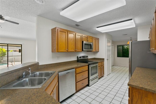 Building Photo - 3612 Biscayne Dr