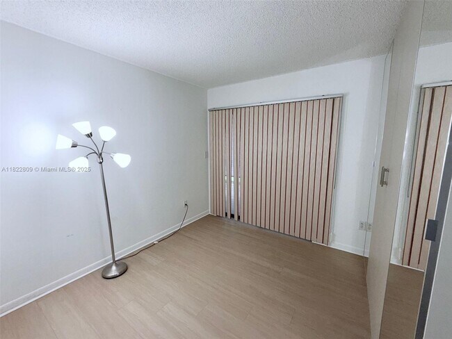 Building Photo - 9352 S Belfort Cir