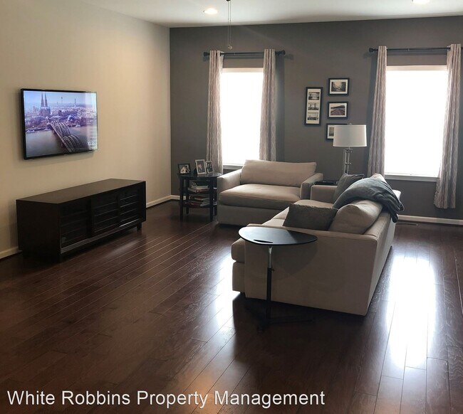 Building Photo - 3 br, 2.5 bath House - 353 Latrobe Dr