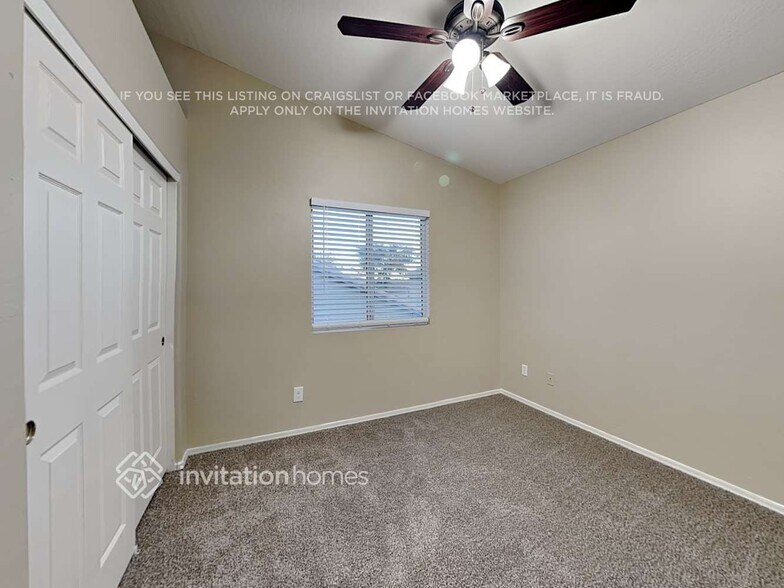 Building Photo - 8802 E University Dr