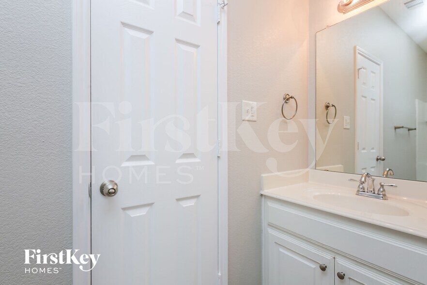 Building Photo - 2037 Cattle Creek Rd