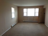 Building Photo - THOMAS_3032