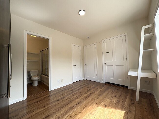 Building Photo - Exceptional Estate with Main Residence, Two ADUs & Office