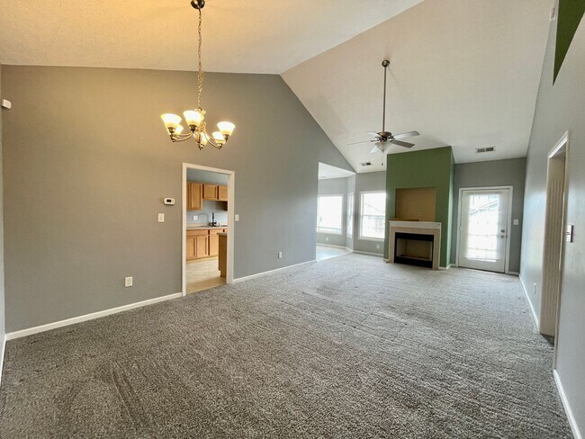 Building Photo - 3 Bedroom Ranch for Rent!