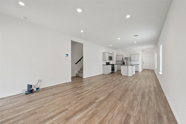 Building Photo - 5210 Twin Acorn Ct