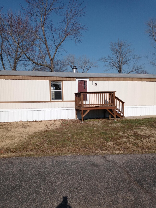 Building Photo - 354 Golden Dale Dr