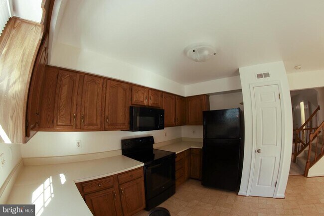 Building Photo - 3955 Pepperidge Ct