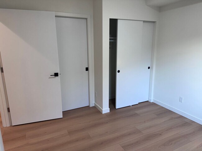 Building Photo - Live Easy Colby Heights, Brand new apartments!