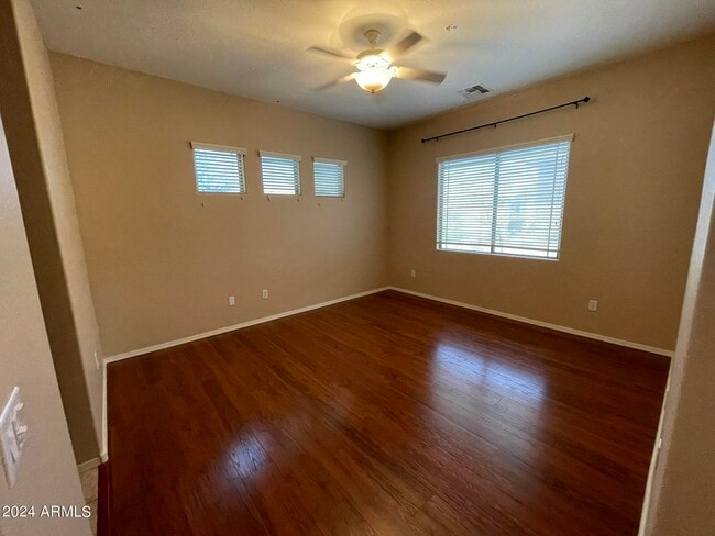 Building Photo - 15240 N 142nd Ave