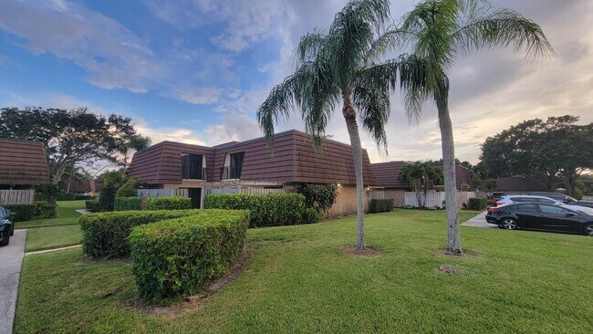 Primary Photo - 606 6th Ln