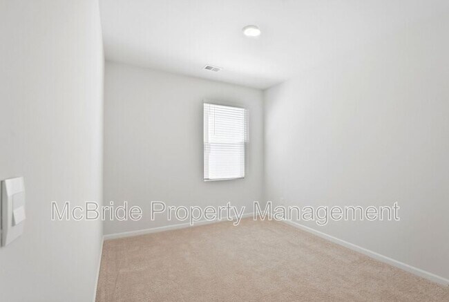 Building Photo - 6036 Beadlow St