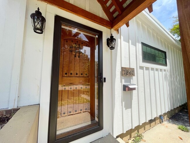 Building Photo - 3/2 House in Northeast Jackson!