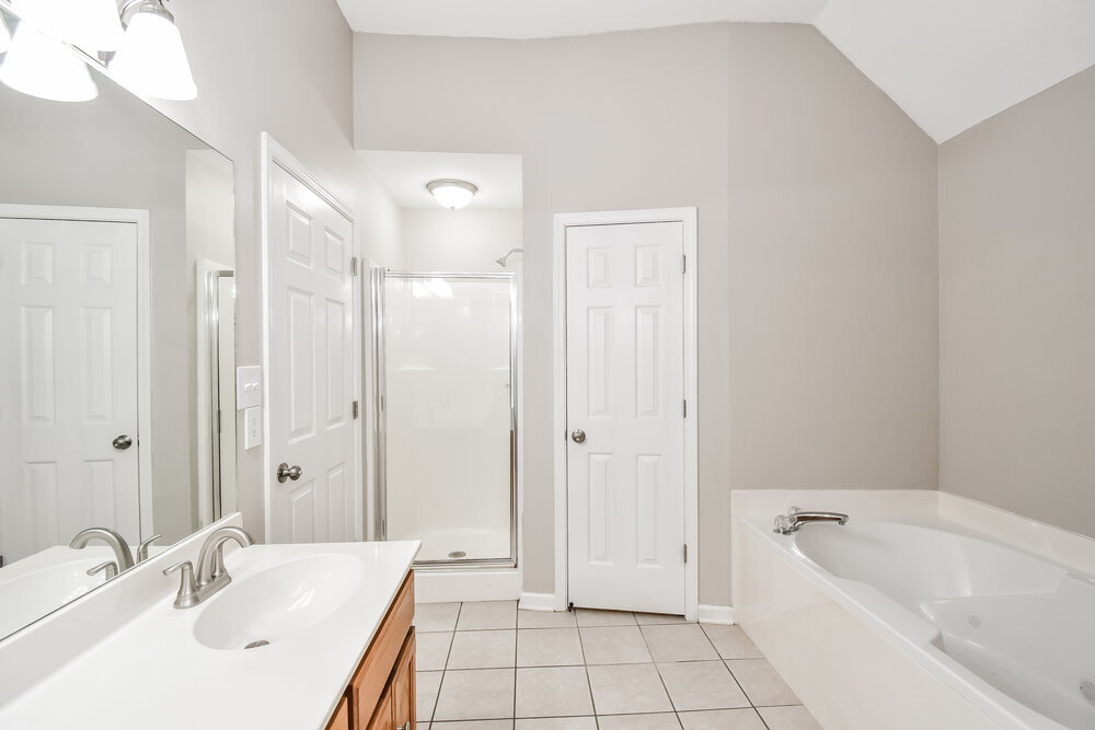 Building Photo - 1337 Pendulum Dr N