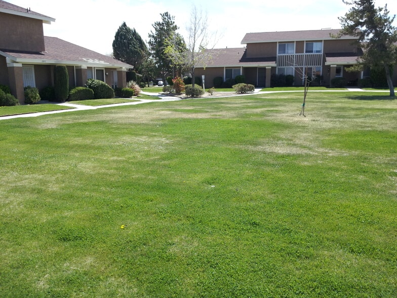 spacious property - 2851 W Ave J4