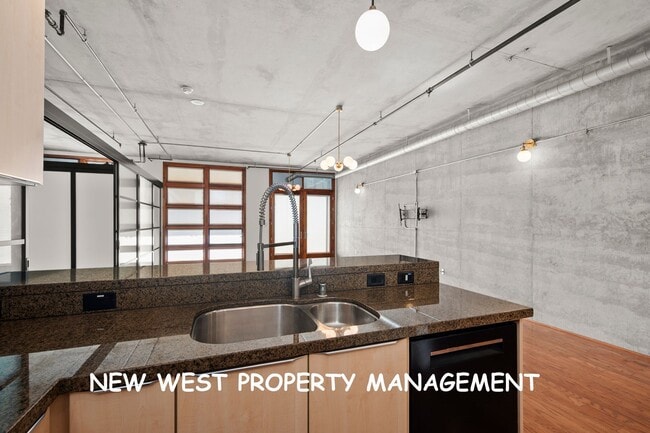 Building Photo - Expansive East Village 2-Bedroom at Parklo...