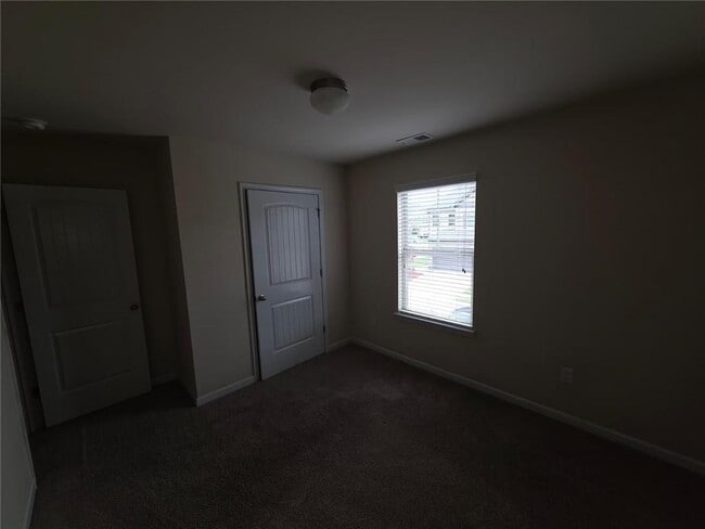 Building Photo - 326 Lauren Dr