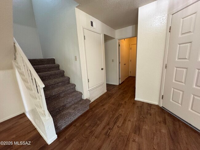 Building Photo - 5200 W Wood Owl Dr